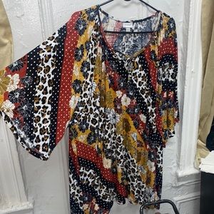 Avenue Tops Size 30/32 / Floral/Leopard print /100% viscose